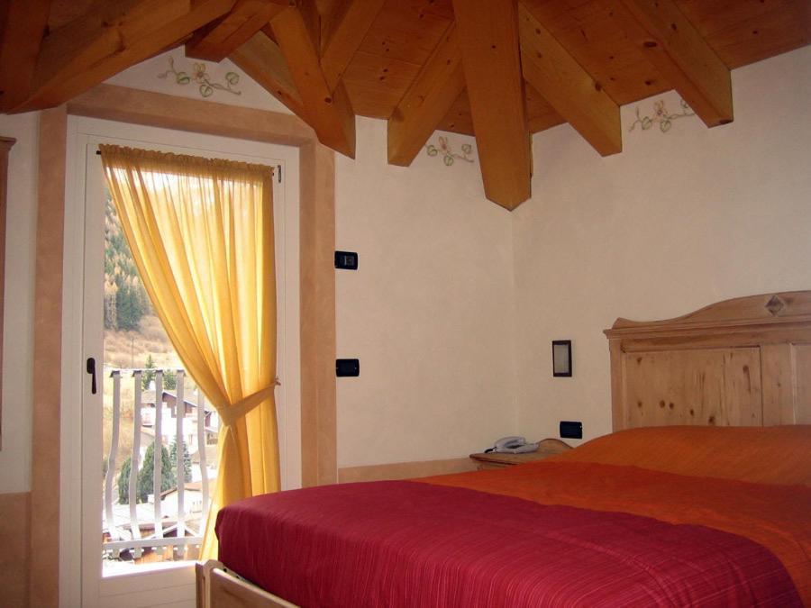 Garni La Genziana Bed & Breakfast Temu Room photo