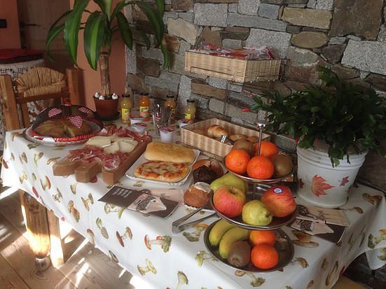 Garni La Genziana Bed & Breakfast Temu Exterior photo